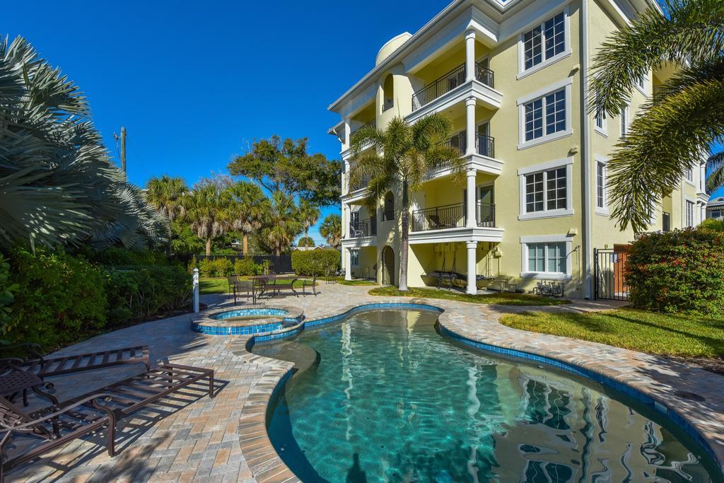 Seven Nights At The Oasis By Beachside Management Siesta Key Exterior photo